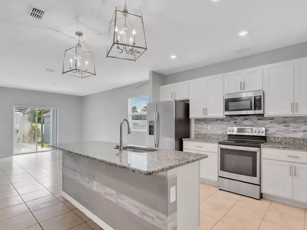 Port Saint Lucie, FL 34983,5278 NW North Macedo BLVD