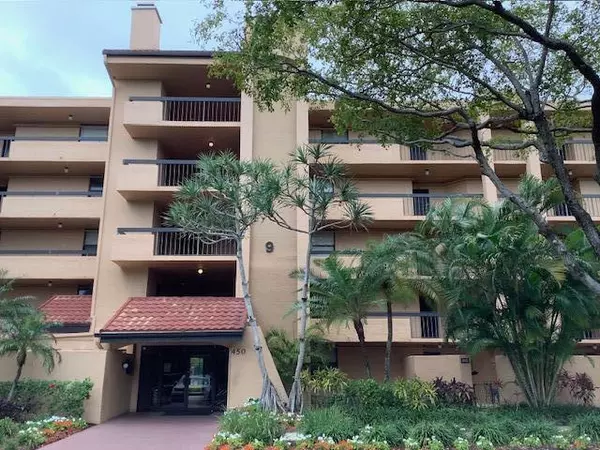 Delray Beach, FL 33444,450 Egret CIR 9209