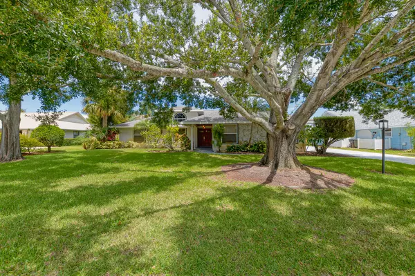 4338 Gator Trace CIR, Fort Pierce, FL 34982