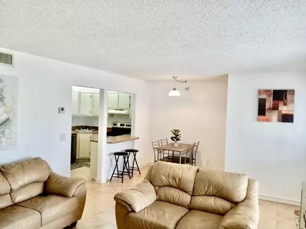 West Palm Beach, FL 33417,4955 Sable Pine CIR A1