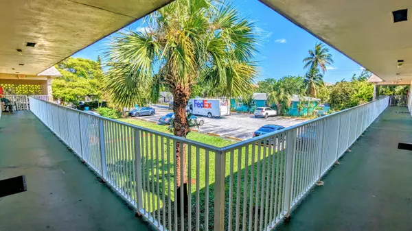 Boynton Beach, FL 33435,2301 SE 4th ST 11