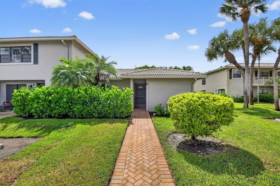32 W Stratford D LN D, Boynton Beach, FL 33436