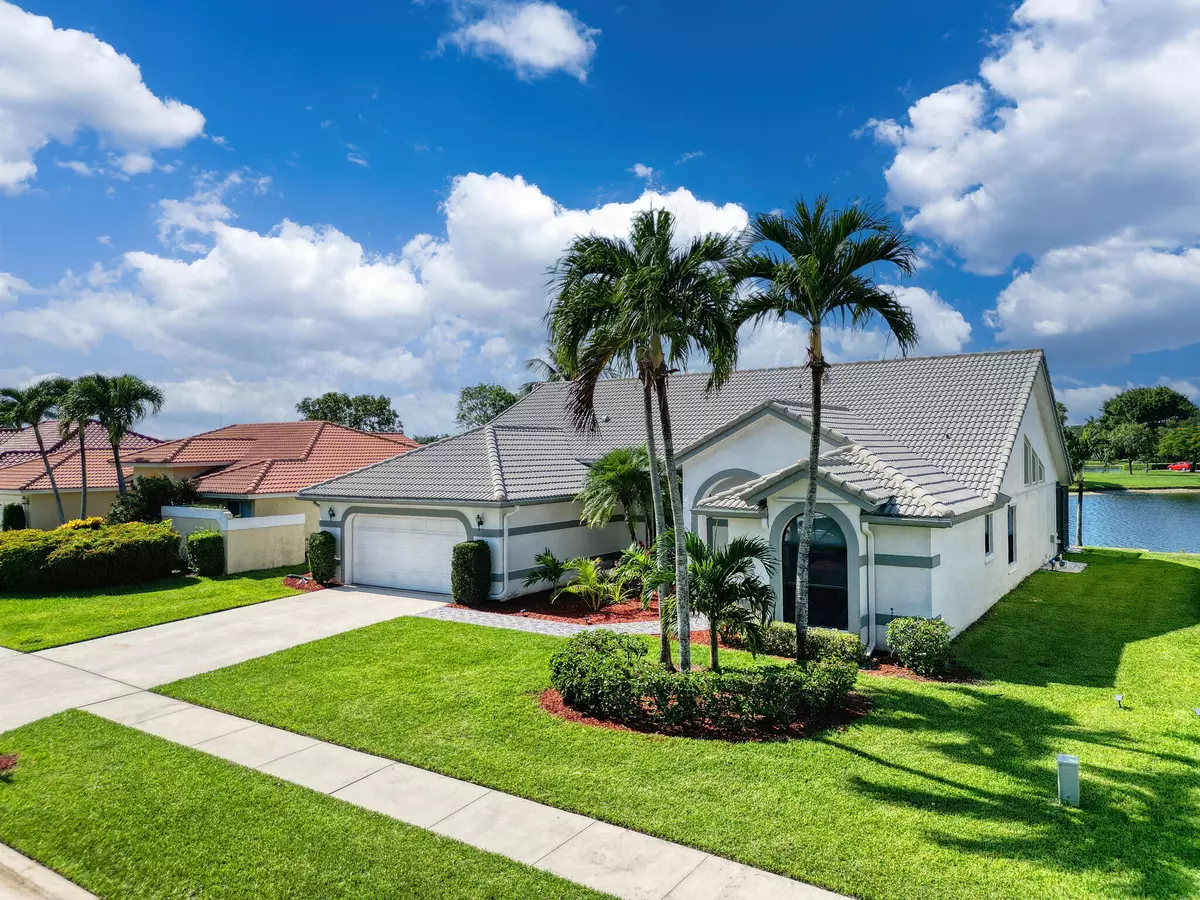 Lake Worth, FL 33467,6879 Lake Island DR