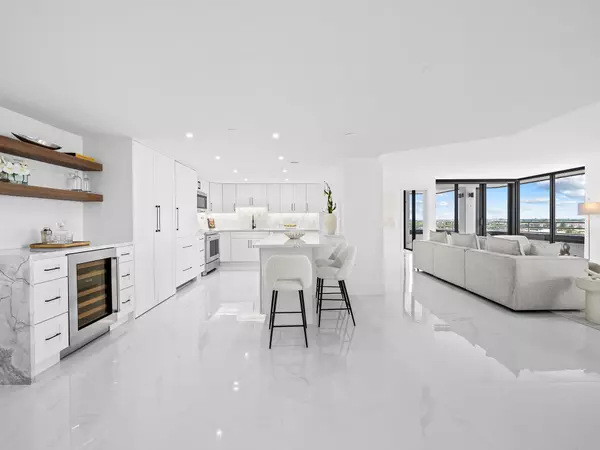 Highland Beach, FL 33487,2901 S Ocean BLVD 904