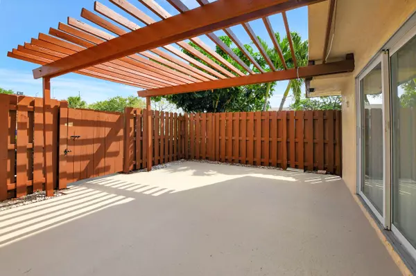 Delray Beach, FL 33444,2555 N Albatross RD 2-A