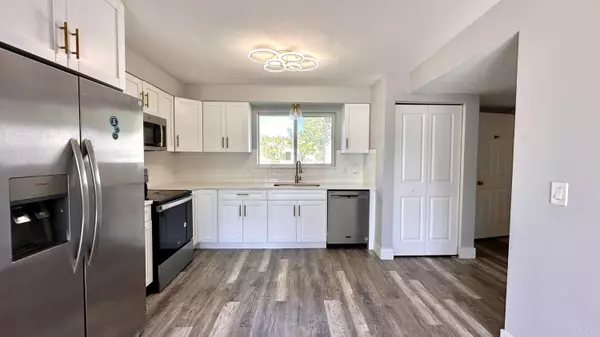 Greenacres, FL 33463,313 Swain BLVD