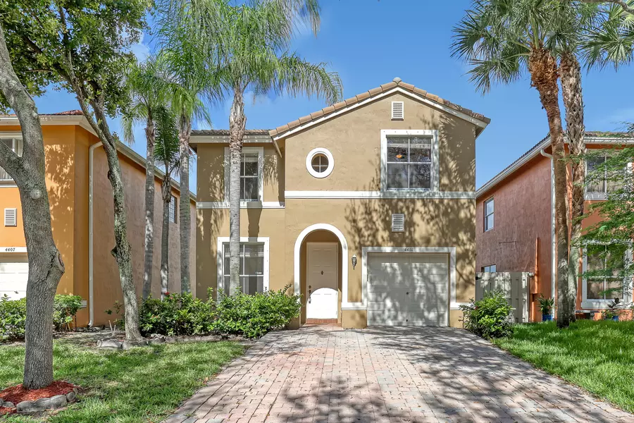 4411 Lake Lucerne CIR, West Palm Beach, FL 33409