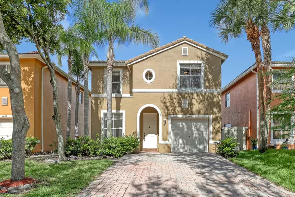 West Palm Beach, FL 33409,4411 Lake Lucerne CIR