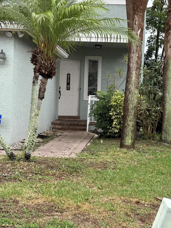 Greenacres, FL 33463,5012 Starblaze DR