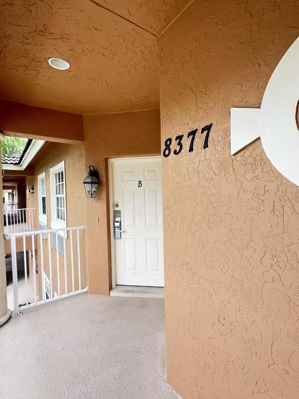 Port Saint Lucie, FL 34986,8377 Mulligan CIR Side B