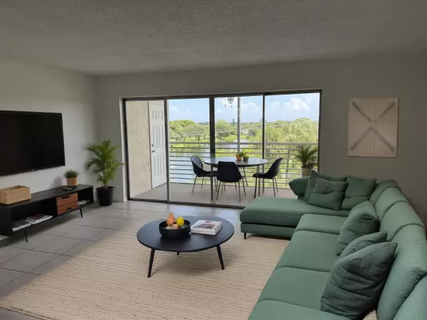 Palm Springs, FL 33461,225 Bonnie BLVD 411