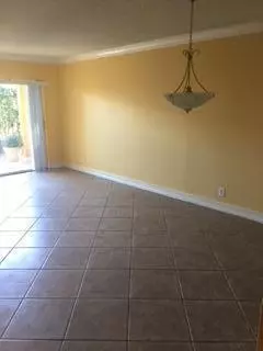 Lake Park, FL 33403,1040 Lake Shore 104 DR 104