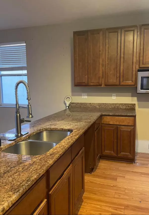 Port Saint Lucie, FL 34986,730 NW NW Leonardo CIR