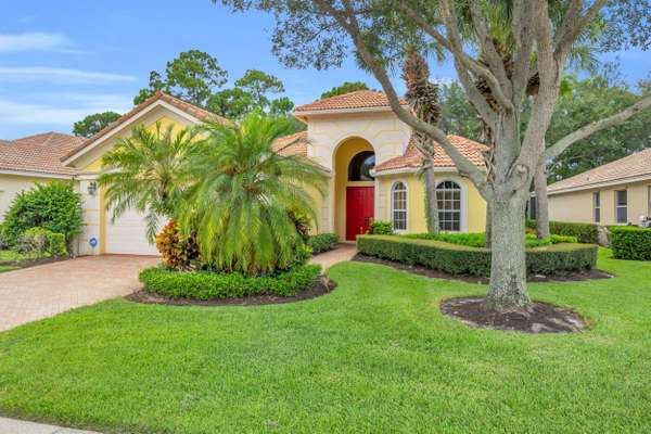 8821 Champions WAY, Port Saint Lucie, FL 34986