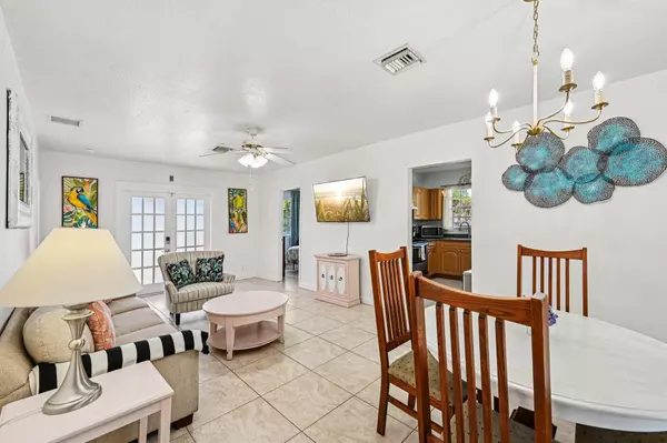 West Palm Beach, FL 33405,423 Kern ST