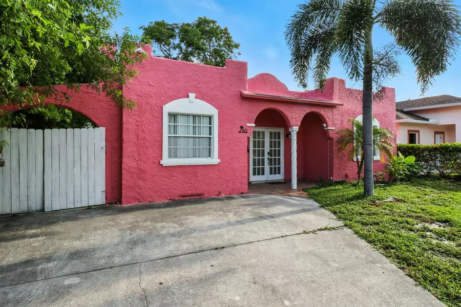 423 Kern ST, West Palm Beach, FL 33405