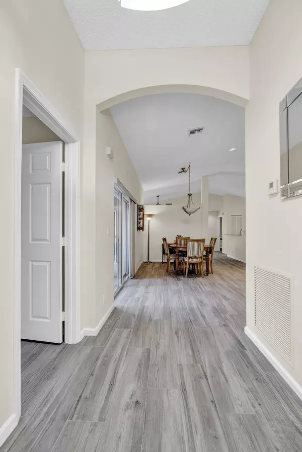 Boynton Beach, FL 33437,9938 Harbour Lake CIR