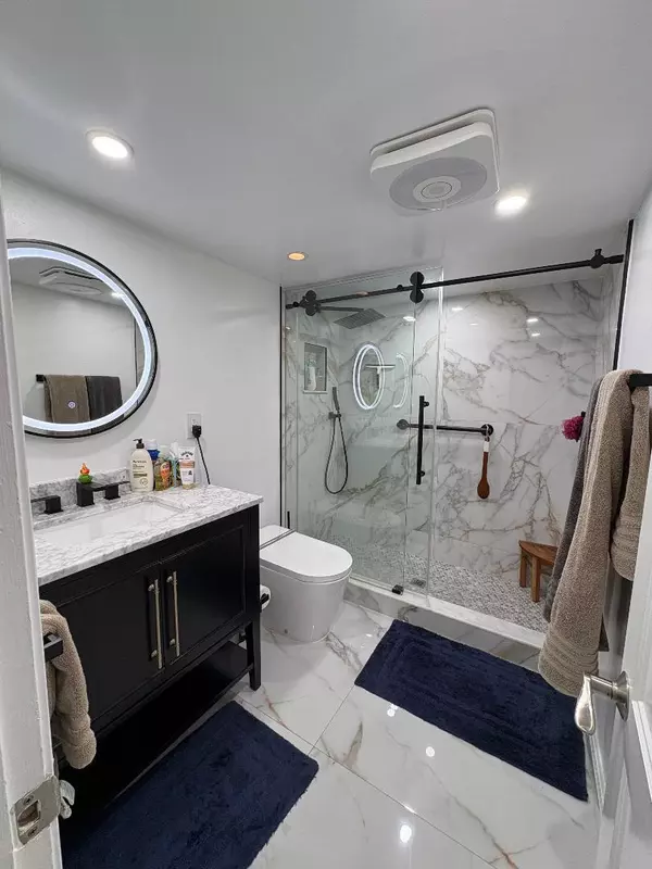 Wilton Manors, FL 33305,140 NE E 19 CT 112-E