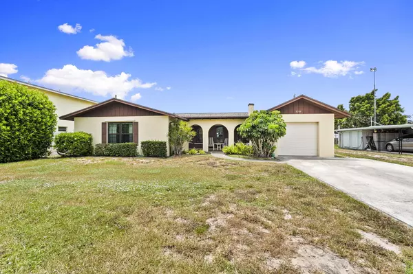 5216 SE Orange ST, Stuart, FL 34997