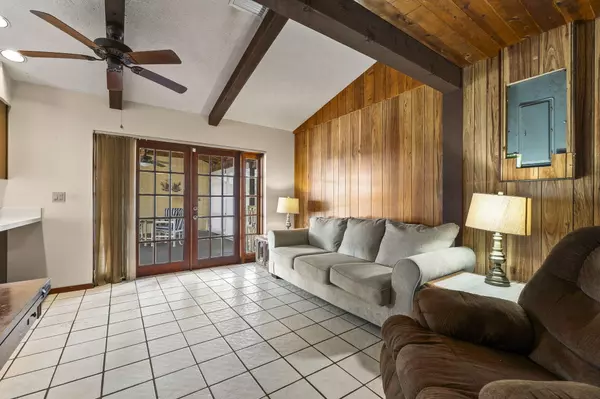 Stuart, FL 34997,5216 SE Orange ST