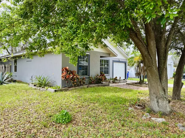 Stuart, FL 34997,5360 SE Dell ST