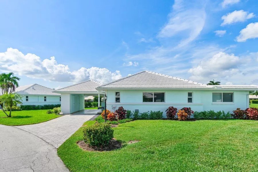 11 Slash Pine DR, Boynton Beach, FL 33436