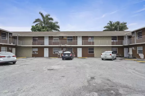 241 NW 11th 1 ST 13, Belle Glade, FL 33430