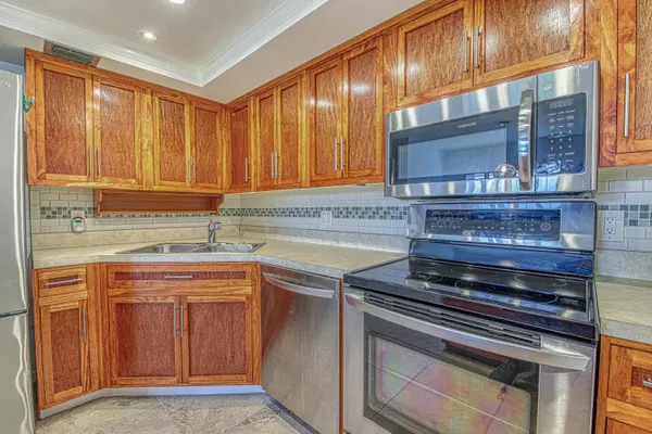 Stuart, FL 34994,950 S Kanner Hwy 303