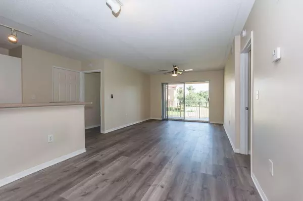 Vero Beach, FL 32967,1590 S 42nd CIR 204