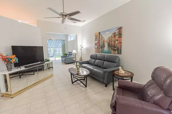 Port Saint Lucie, FL 34986,731 SW San Salvador CV