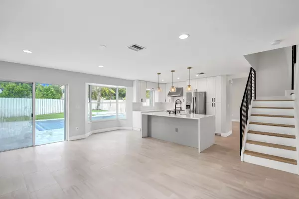 Pembroke Pines, FL 33029,1930 NW 180th WAY