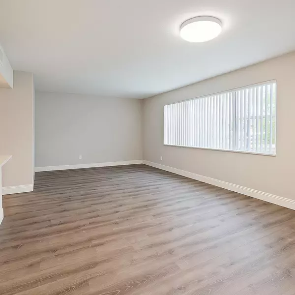 West Palm Beach, FL 33409,537 S Sequoia DR 213