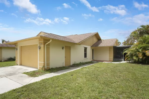 Stuart, FL 34997,4604 SE Geneva DR