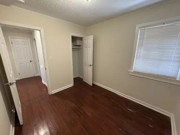 West Palm Beach, FL 33407,517 45th ST