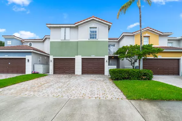 8022 NW 114th PL, Doral, FL 33178