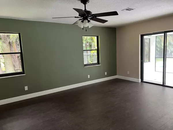 Lake Worth, FL 33467,74 Barberton RD