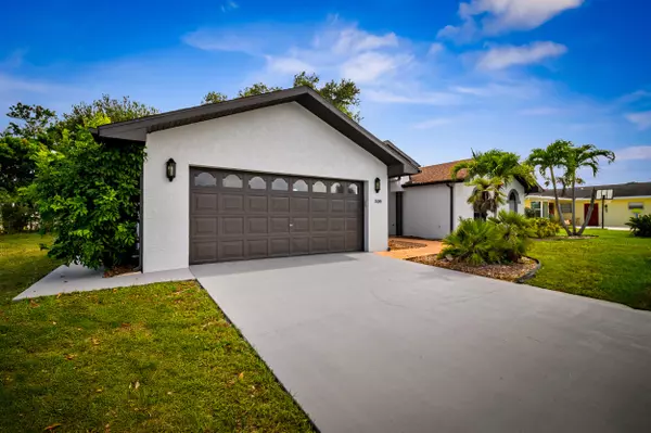 Port Saint Lucie, FL 34983,326 NE Genesee AVE