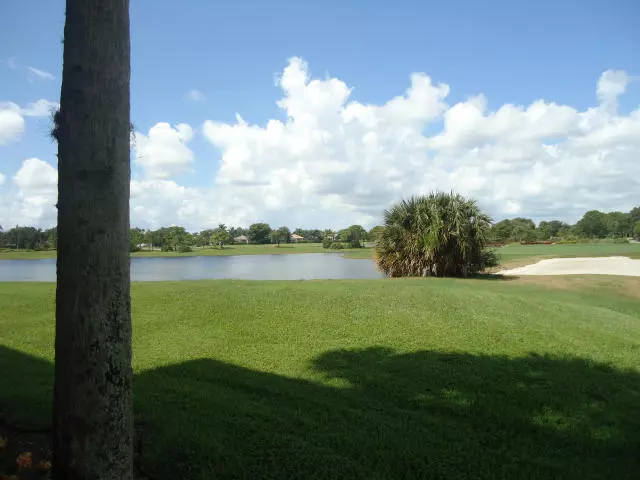 West Palm Beach, FL 33409,2421 Village 102 BLVD 102