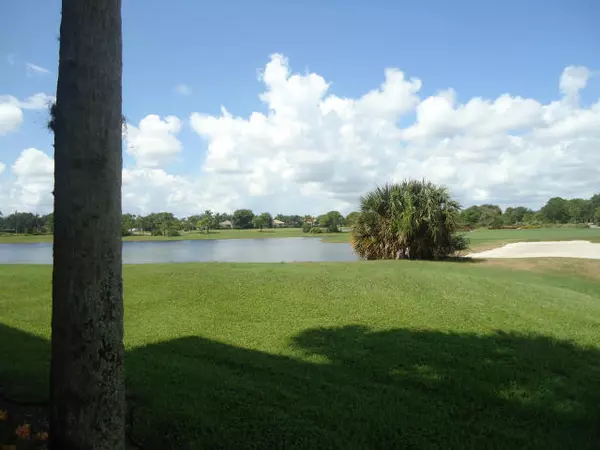 2421 Village 102 BLVD 102, West Palm Beach, FL 33409