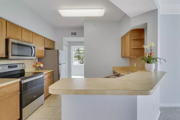 Palm Beach Gardens, FL 33418,4302 E Myrtlewood CIR