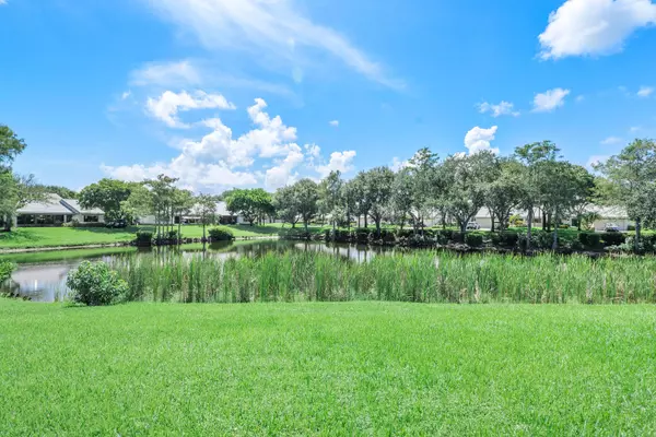 Boynton Beach, FL 33436,4 Clubhouse LN