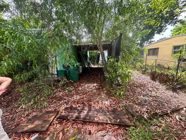 Miami, FL 33167,12931 Westview DR