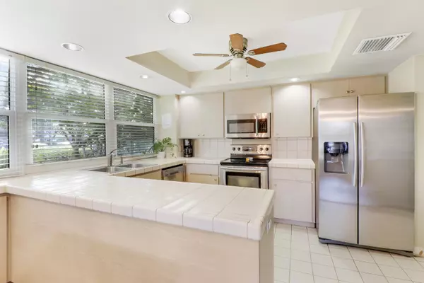 Lake Clarke Shores, FL 33406,8116 Northboro CT C