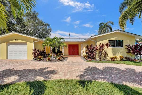 161 SW 8th TER, Boca Raton, FL 33486