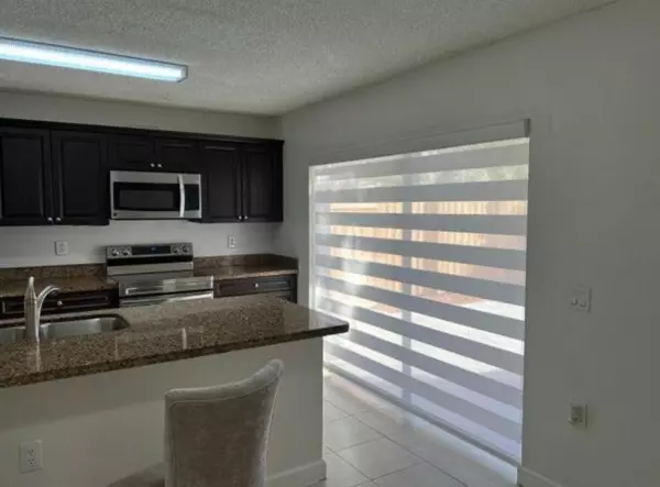 West Palm Beach, FL 33409,507 Green Springs PL
