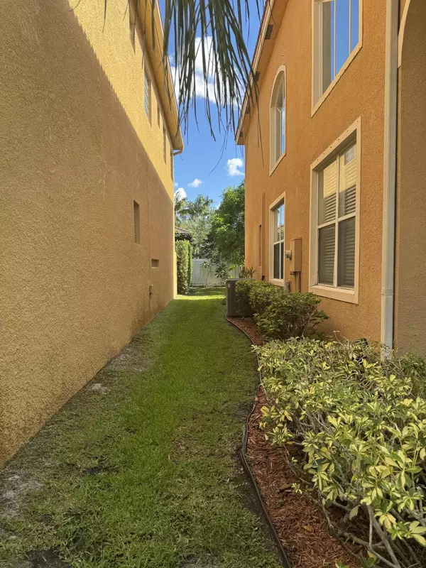 West Palm Beach, FL 33413,236 Gazetta WAY