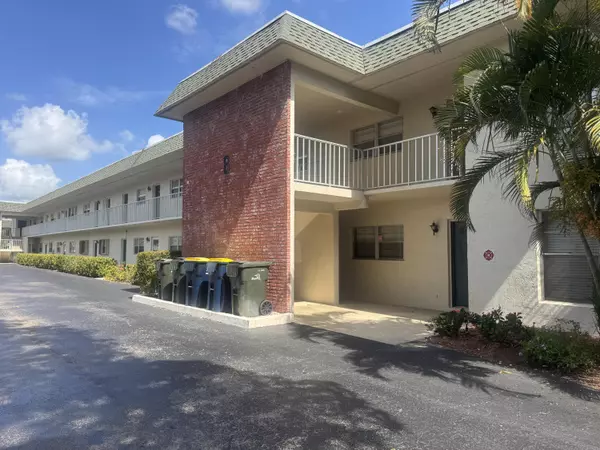 Stuart, FL 34994,1900 S Kanner HWY 8-205