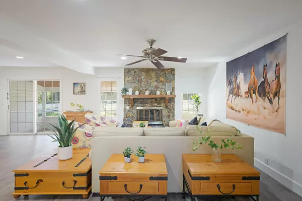 Loxahatchee Groves, FL 33470,13346 Casey RD