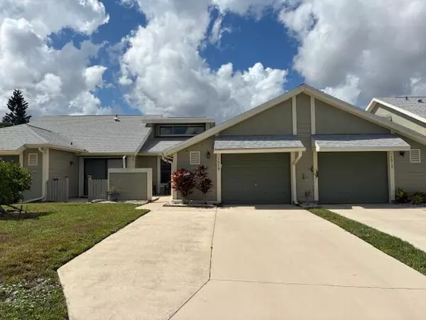 1518 SE Dewberry CT, Port Saint Lucie, FL 34952