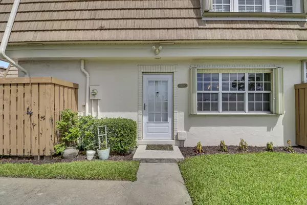 Palm Beach Gardens, FL 33410,4280 Hazel AVE B